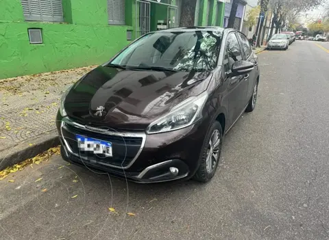 Peugeot 208 Feline 1.6 usado (2019) color Rojo Aden precio $7.000.000