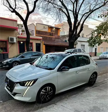 Peugeot 208 Feline 1.6 Tiptronic usado (2022) color Blanco Banquise financiado en cuotas(anticipo $7.000.000 cuotas desde $300.000)