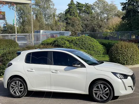 Peugeot 208 Feline 1.6 Tiptronic usado (2022) color Blanco financiado en cuotas(anticipo $7.000.000 cuotas desde $250.000)