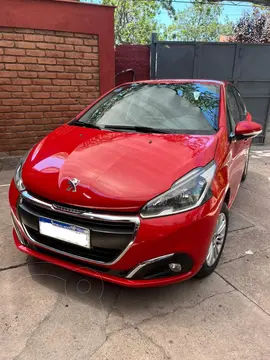 Peugeot 208 Allure 1.6 usado (2018) color Rojo Rubi precio $16.600.000