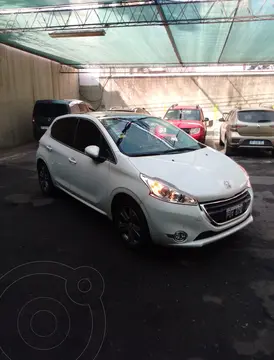 Peugeot 208 Feline 1.6 Pack Cuir usado (2016) color Blanco Nacre financiado en cuotas(anticipo $8.000.000 cuotas desde $350.000)