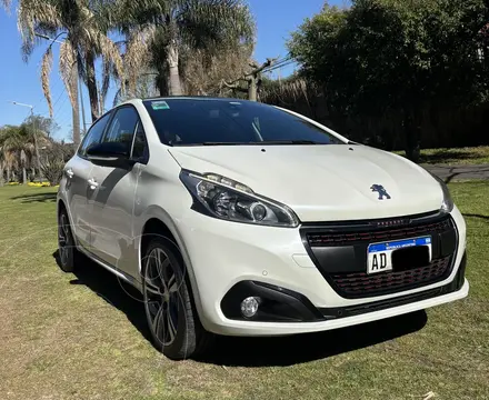 Peugeot 208 Feline 1.6 Aut usado (2019) color Blanco financiado en cuotas(anticipo $7.000.000)