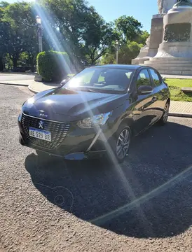 Peugeot 208 Allure 1.6 usado (2020) color Negro precio $12.000.000