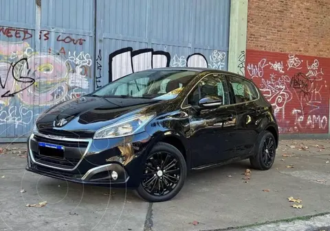 Peugeot 208 Feline 1.6 usado (2019) color Negro precio $7.000.000