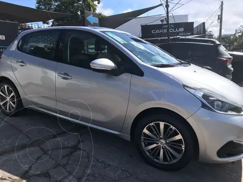 Peugeot 208 Allure 1.6 usado (2020) color Gris precio $8.100.000