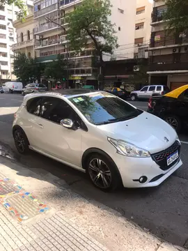 Peugeot 208 GT 1.6 THP usado (2016) color Gris Aluminium precio $6.000.000