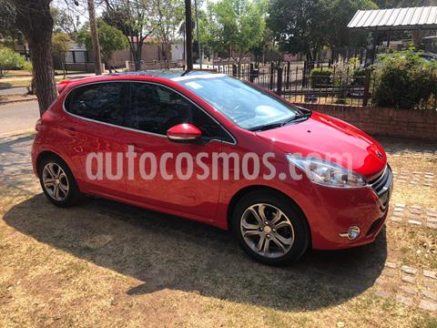 foto Peugeot 208 Feline 1.6 Pack Cuir usado (2015) color Rojo Aden precio $1.350.000