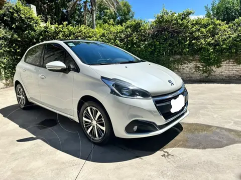 Peugeot 208 Feline 1.6 usado (2019) color Blanco Banquise precio $6.500.000