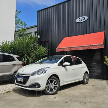 Peugeot 208 Allure 1.6 usado (2017) color Gris precio u$s14.000