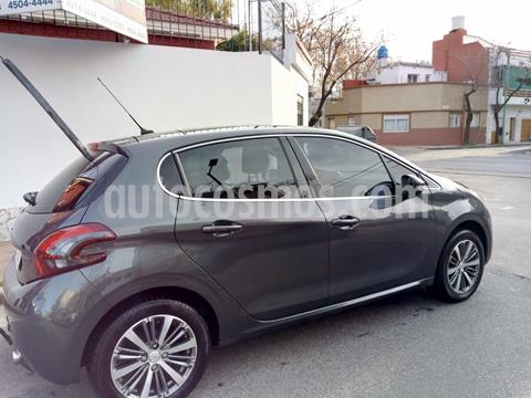 foto Peugeot 208 Feline 1.6 Pack Cuir usado (2018) color Moondust precio $995.000