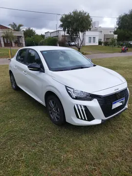 Peugeot 208 Allure Aut usado (2025) color Blanco Nacre precio $28.400.000