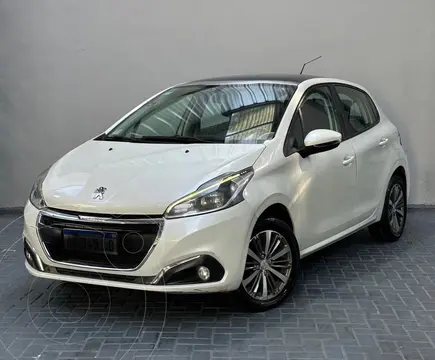 Peugeot 208 Feline 1.6 usado (2019) color Blanco Banquise financiado en cuotas(anticipo $5.500.000 cuotas desde $320.000)