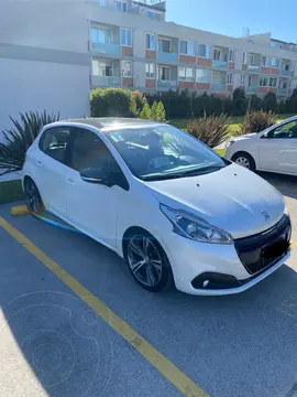 Peugeot 208 Feline 1.6 usado (2019) color Blanco Banquise financiado en cuotas(anticipo $8.000.000 cuotas desde $410.000)