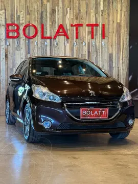 Peugeot 208 208 1.6 5P FELINE usado (2014) color Marron precio $15.000.000