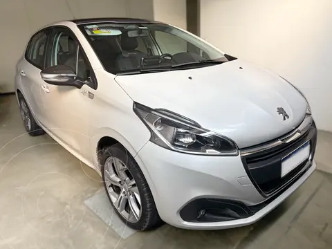 Peugeot 208 Urban Tech 1.6 Edicion Limitada usado (2019) color Blanco Banquise precio u$s14.900
