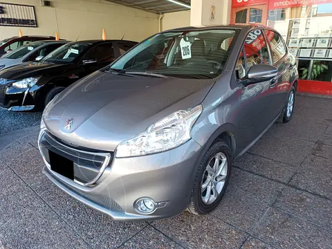 Peugeot 208 Allure 1.5 Full usado (2015) color Gris precio u$s10.500