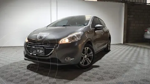 Peugeot 208 Feline 1.6 usado (2014) color Gris Lunar precio $14.504.000