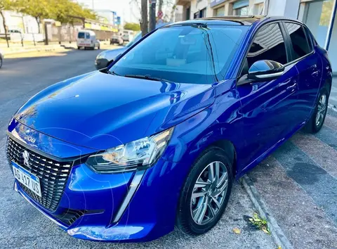 Peugeot 208 Allure usado (2024) color Azul Electrico financiado en cuotas(anticipo $6.000.000)