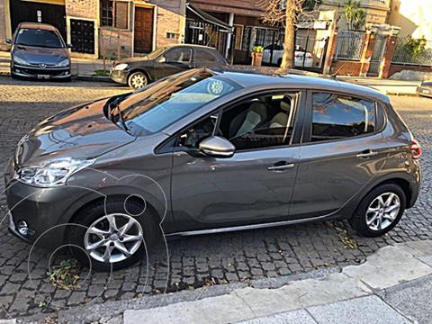 foto Peugeot 208 Allure 1.5 Full usado (2015) color Gris precio $1.350.000
