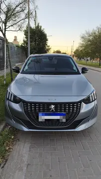 Peugeot 208 Feline 1.6 Tiptronic usado (2024) color Gris precio u$s20.000