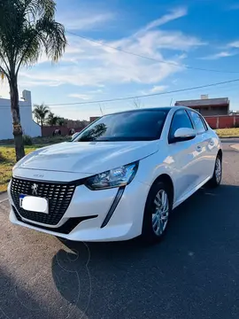 Peugeot 208 Active 1.6 usado (2023) color Blanco precio $12.000.000