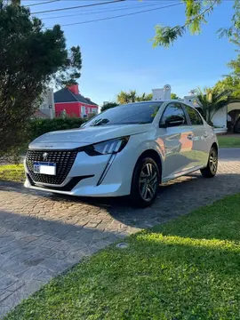 Peugeot 208 Feline 1.6 Tiptronic usado (2023) color Blanco Nacarado financiado en cuotas(anticipo $8.000.000 cuotas desde $500.000)