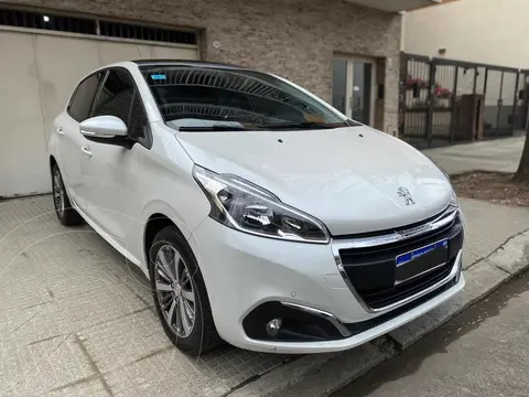Peugeot 208 Feline 1.6 usado (2019) color Blanco Banquise precio $3.500.000