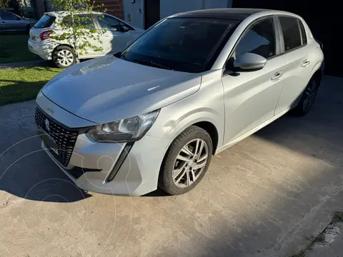 Peugeot 208 Allure 1.6 Tiptronic usado (2022) color Gris precio $23.500.000