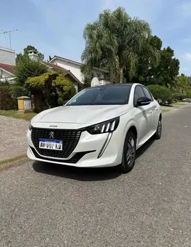 Peugeot 208 Feline 1.6 Tiptronic usado (2021) color Blanco Banquise precio $11.000.000