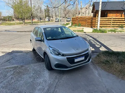 Peugeot 208 Active 1.5 usado (2017) color Gris Aluminium precio u$s11.500