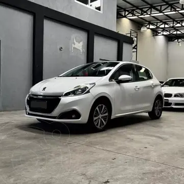 Peugeot 208 Feline 1.6 usado (2019) color Blanco Banquise financiado en cuotas(anticipo $6.000.000 cuotas desde $350.000)