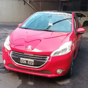 Peugeot 208 Feline 1.6 Pack Cuir usado (2015) color Rojo precio $11.000.000