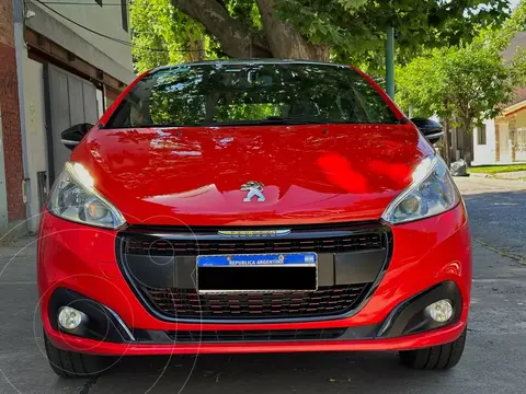 Peugeot 208 Feline 1.6 usado (2019) color Rojo Rubi precio $12.000.000