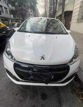 Peugeot 208 Active 1.6 usado (2019) color Blanco Banquise precio $2.700.000