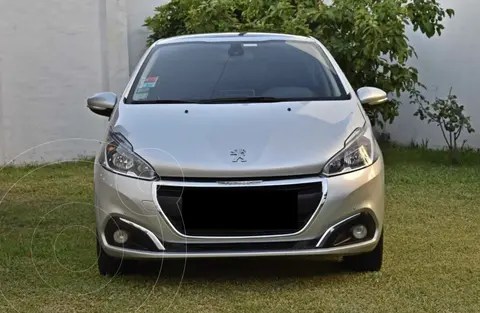 Peugeot 208 Feline 1.6 Aut usado (2018) color Gris financiado en cuotas(anticipo $7.500.000 cuotas desde $320.000)