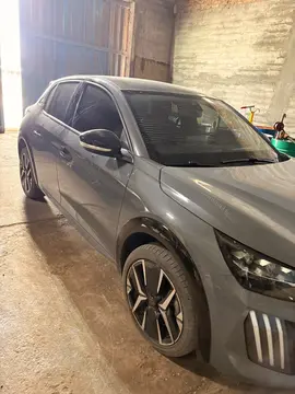 Peugeot 208 GT usado (2024) color Gris Aluminium precio u$s22.000