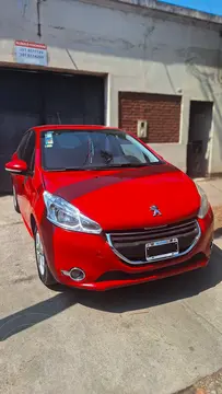 Peugeot 208 Allure 1.5 usado (2014) color Rojo precio $11.000.000