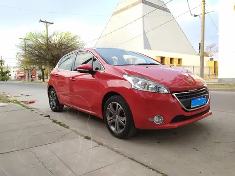Peugeot 208 Feline 1.6 Pack Cuir usado (2016) color Rojo precio $13.600.000