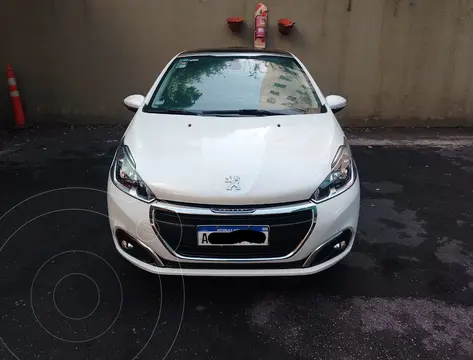 Peugeot 208 Feline 1.6 Aut usado (2018) color Blanco Banquise precio $7.000.000