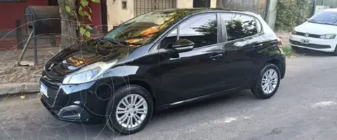 Peugeot 208 Allure 1.6 Aut NAV usado (2017) color Negro precio u$s18.000