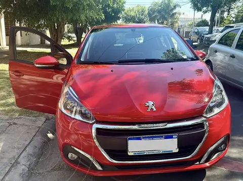 Peugeot 208 Allure 1.6 usado (2018) color Rojo precio $10.000.000