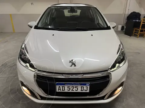 Peugeot 208 Allure 1.6 Aut usado (2019) color Blanco precio $10.000.000