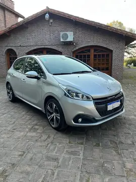 Peugeot 208 GT 1.6 THP usado (2019) color Gris Aluminium financiado en cuotas(anticipo $9.800.000 cuotas desde $380.000)