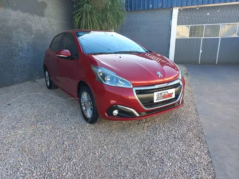 Peugeot 208 208 1.5 5P ALLURE usado (2016) color Bord precio $14.800.000