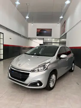 Peugeot 208 Feline 1.6 usado (2019) color Gris financiado en cuotas(anticipo $5.000.000 cuotas desde $550.000)