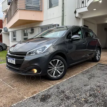 Peugeot 208 Feline 1.6 Aut usado (2017) color Carmin Oscuro financiado en cuotas(anticipo $5.500.000 cuotas desde $500.000)