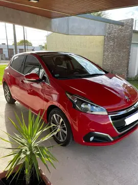 Peugeot 208 Allure 1.6 usado (2020) color Rojo Rubi financiado en cuotas(anticipo $4.500.000 cuotas desde $250.000)