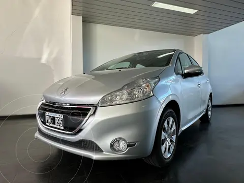 Peugeot 208 Active 1.5 usado (2016) color Gris precio $12.000.000