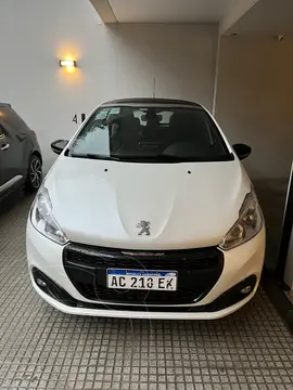 Peugeot 208 GT 1.6 THP usado (2018) color Blanco Nacre precio u$s14.500