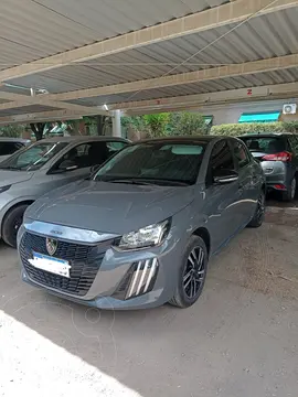 Peugeot 208 Allure Pack usado (2024) color Gris precio $29.000.000
